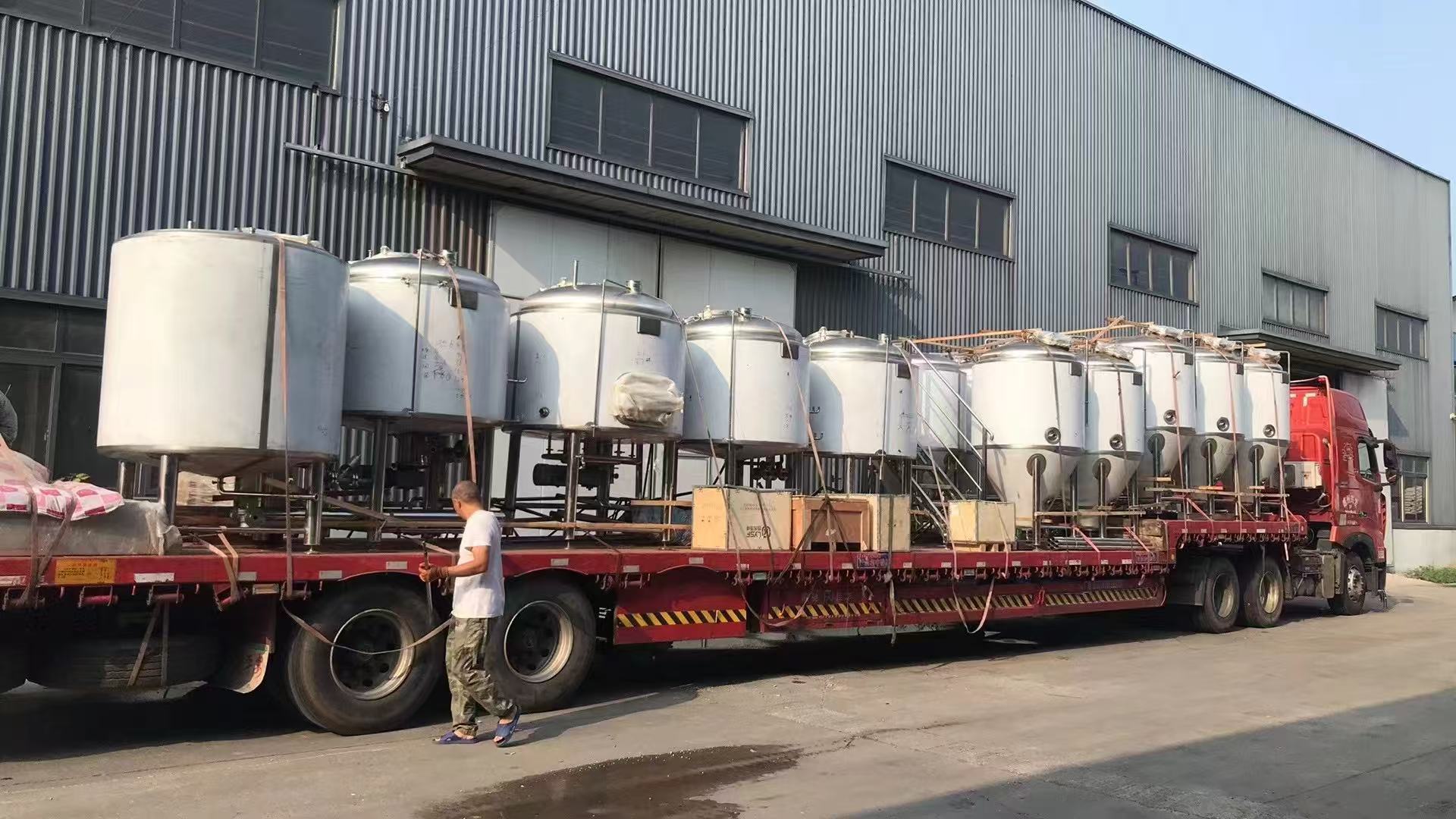 溧阳精酿啤酒设备厂—中小型精酿啤酒厂提供服务